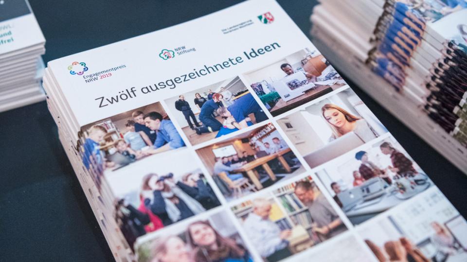 Titelseite der Broschüre zum Engagementpreis NRW 2019