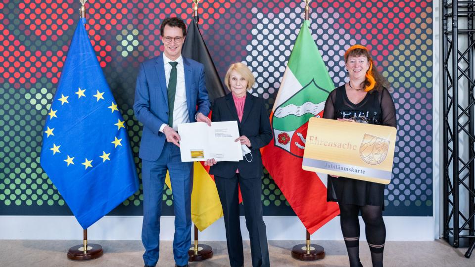 Verleihung der Jubiläums-Ehrenamtskarte NRW an Martina Adamczyk aus Haan