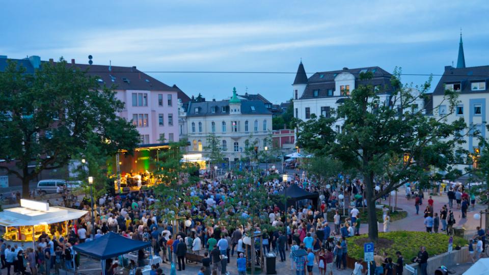 Initiative Gründerzeitviertel e.V.: Fest auf Schillerplatz in Mönchengladbach