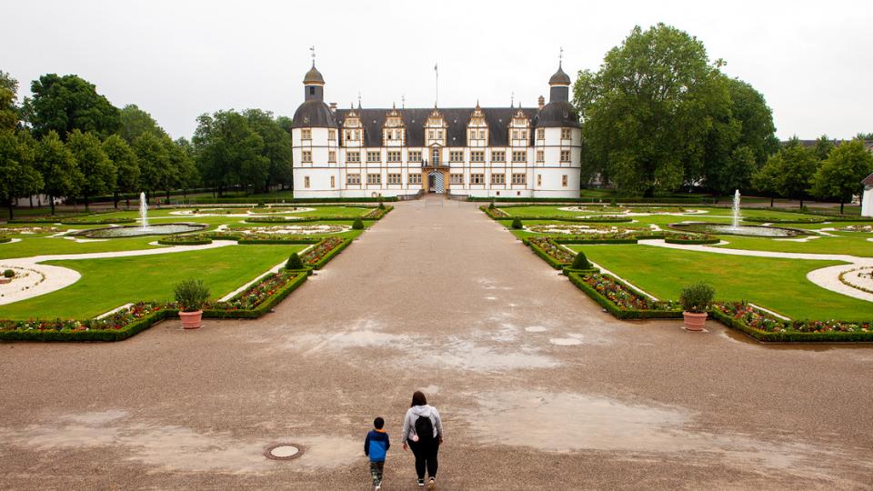 Edm Oktober 2020: Balu und Du / Schloss Neuhaus