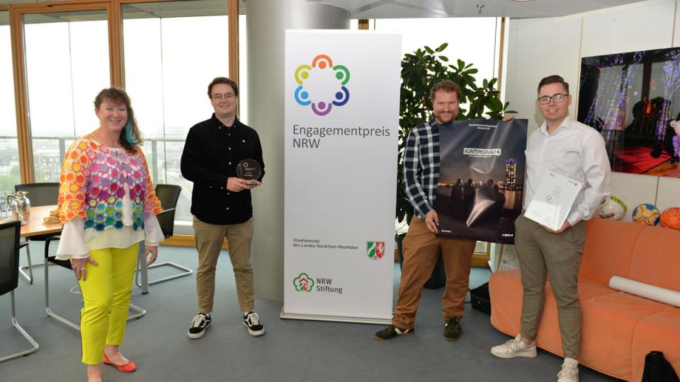 Engagementpreis NRW 2020: Übergabe des Jurypreises an das Projekt »KUNTERGRAU«